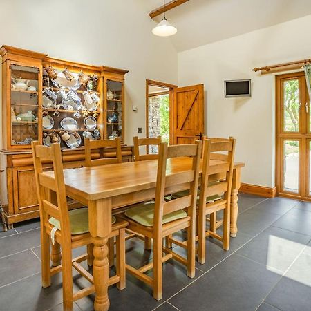 Ysgubor Hir Villa Llanedy Eksteriør bilde
