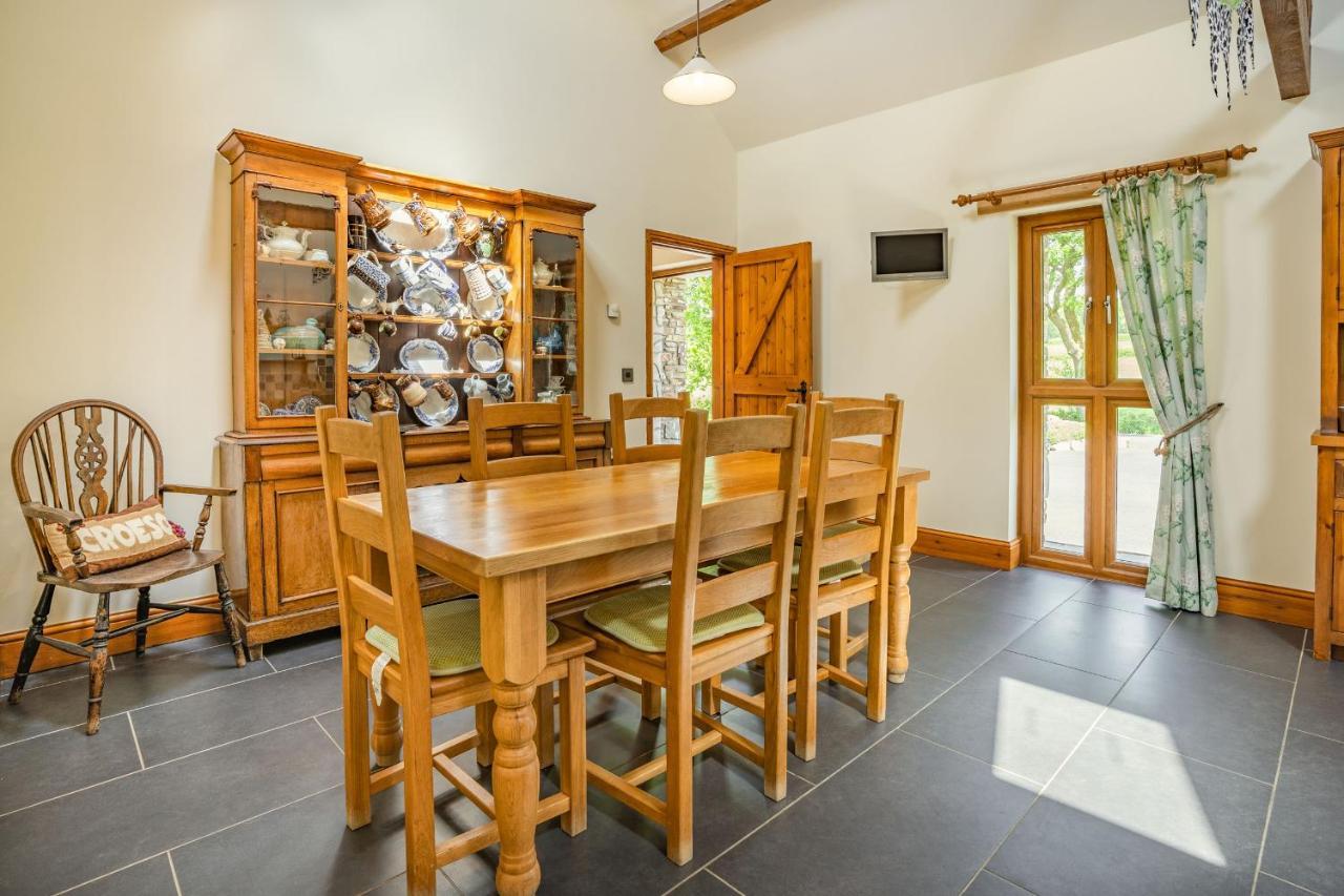 Ysgubor Hir Villa Llanedy Eksteriør bilde
