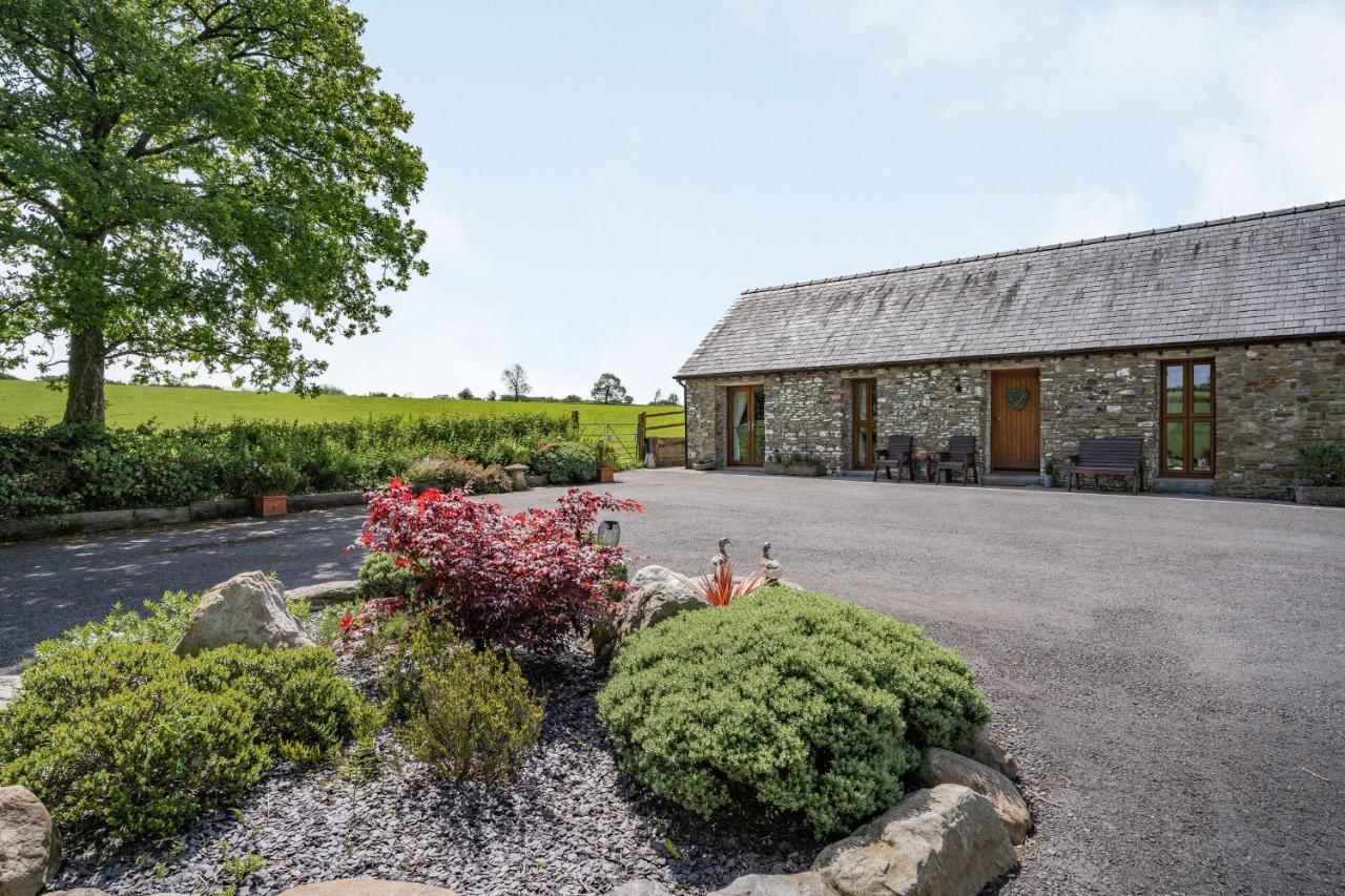 Ysgubor Hir Villa Llanedy Eksteriør bilde